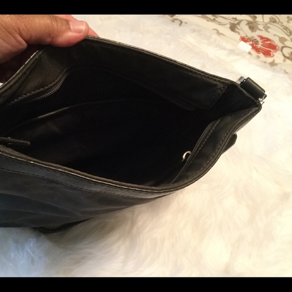 Michael Kors Crossover Bag - Picture 3 of 6